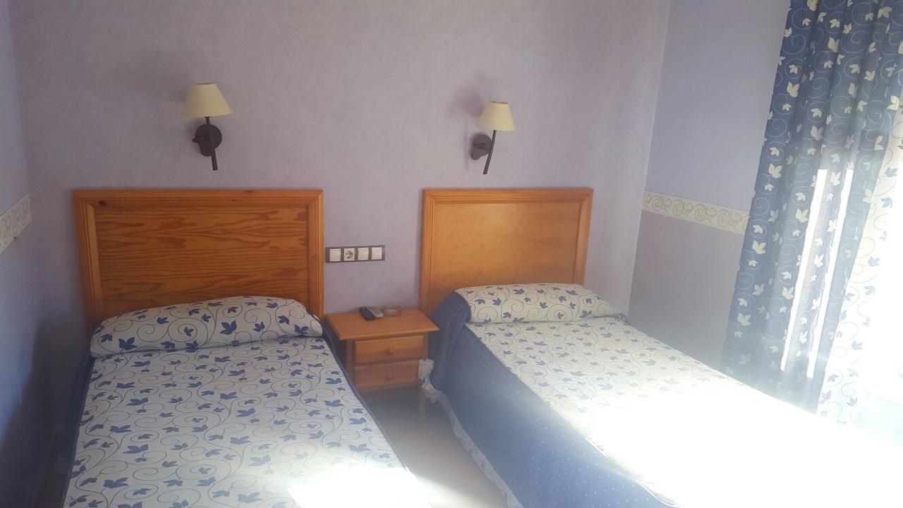 Hostal Restaurante San Juan Molina de Aragon Extérieur photo